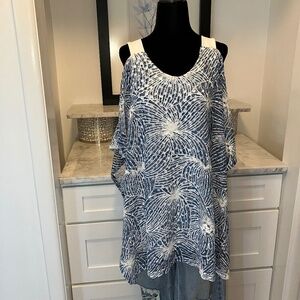 Marallis Collection Blue & White Crochet Like Sleeveless Top